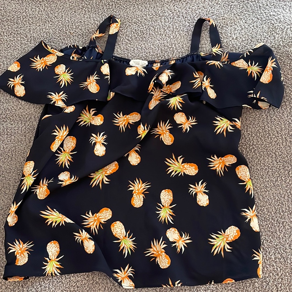Women's pineapple cold shoulder top